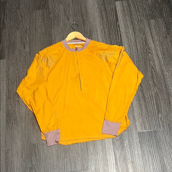 Hoka One One Yellow Windbreaker Jacket with Ribbed Cuffs - Picture 7 of 10